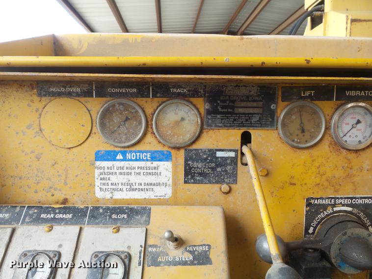 image for item DC7366 1988 Gomaco GT-6200 Commander II curb and gutter machine