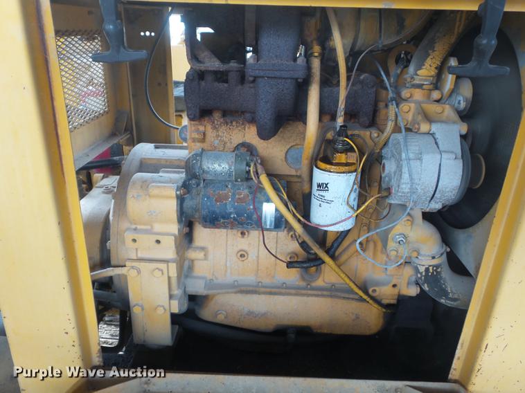 image for item DC7366 1988 Gomaco GT-6200 Commander II curb and gutter machine