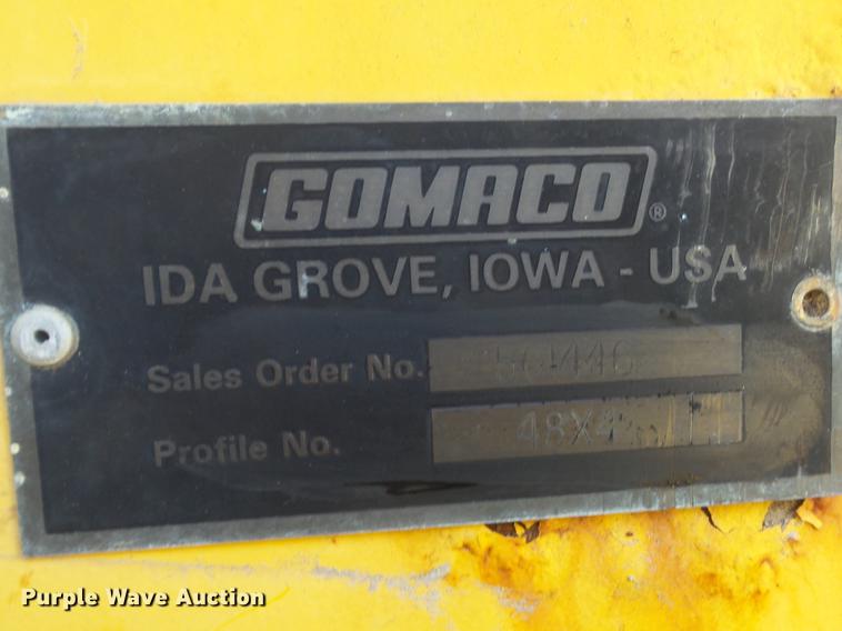 image for item DC7366 1988 Gomaco GT-6200 Commander II curb and gutter machine