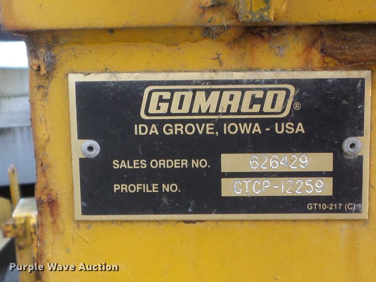 image for item DC7366 1988 Gomaco GT-6200 Commander II curb and gutter machine