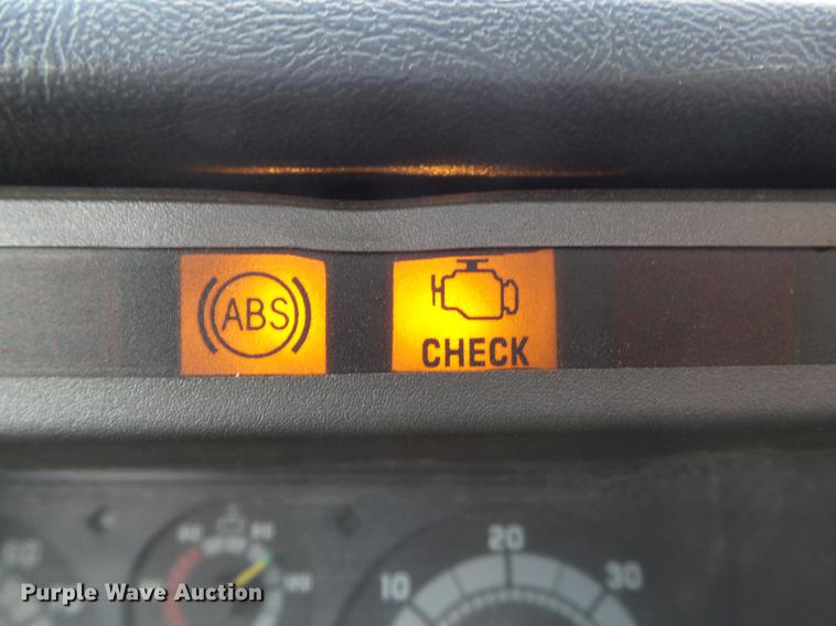 image for item DC7367 1999 GMC C7500 roll-off container truck