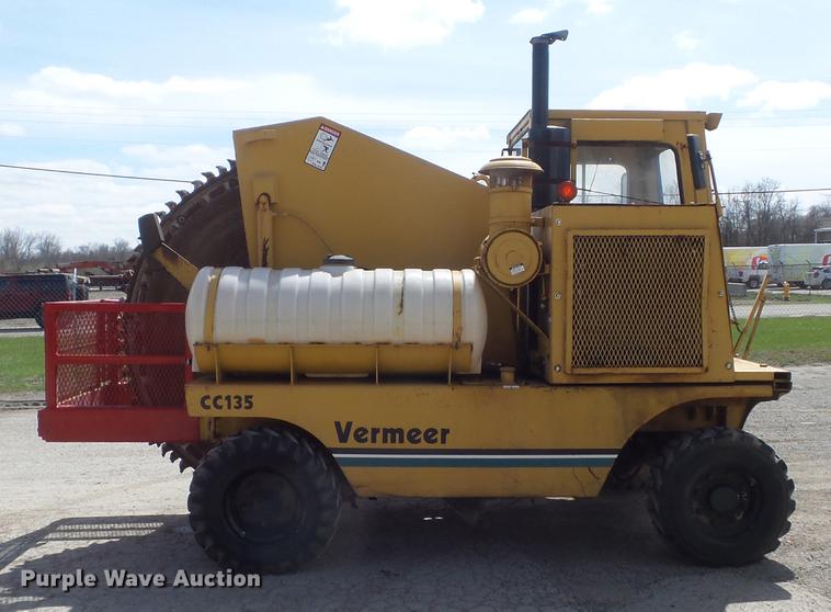 image for item DC7370 1988 Vermeer CC135 concrete cutter