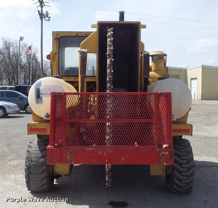 image for item DC7370 1988 Vermeer CC135 concrete cutter