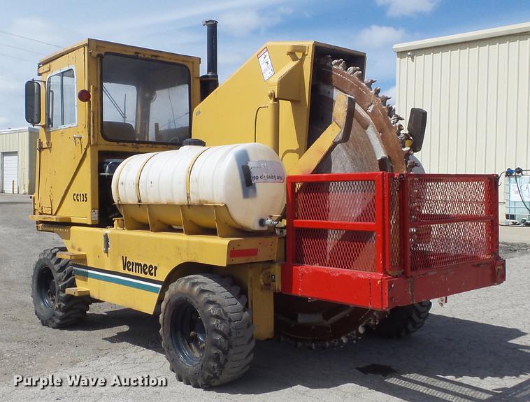 image for item DC7370 1988 Vermeer CC135 concrete cutter