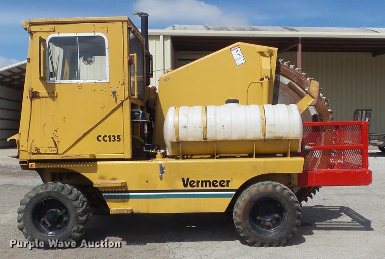 image for item DC7370 1988 Vermeer CC135 concrete cutter