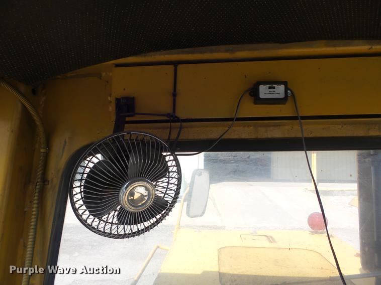 image for item DC7370 1988 Vermeer CC135 concrete cutter