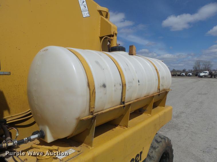 image for item DC7370 1988 Vermeer CC135 concrete cutter