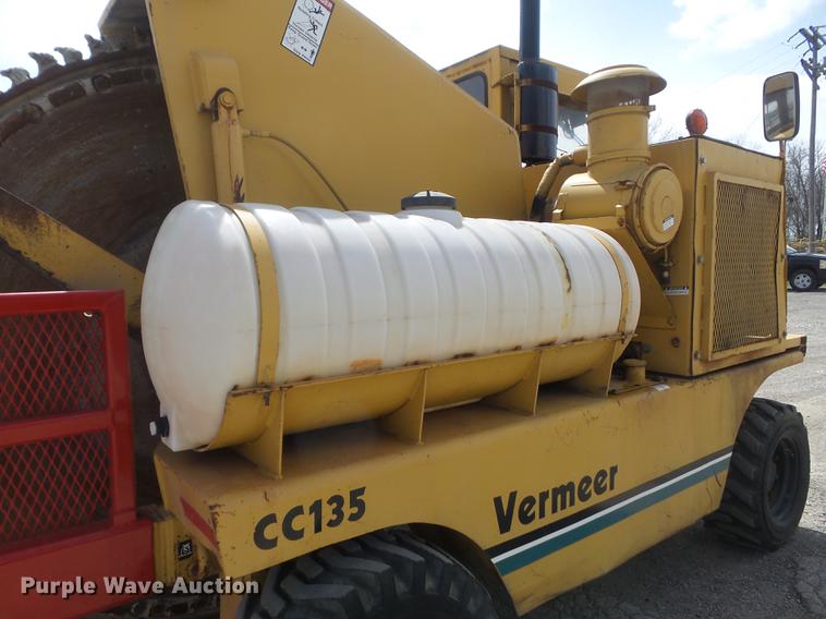 image for item DC7370 1988 Vermeer CC135 concrete cutter