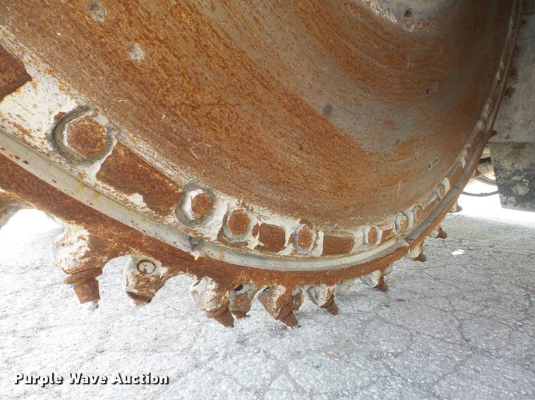 image for item DC7370 1988 Vermeer CC135 concrete cutter