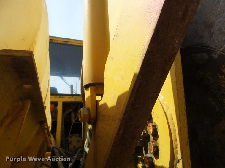 image for item DC7370 1988 Vermeer CC135 concrete cutter