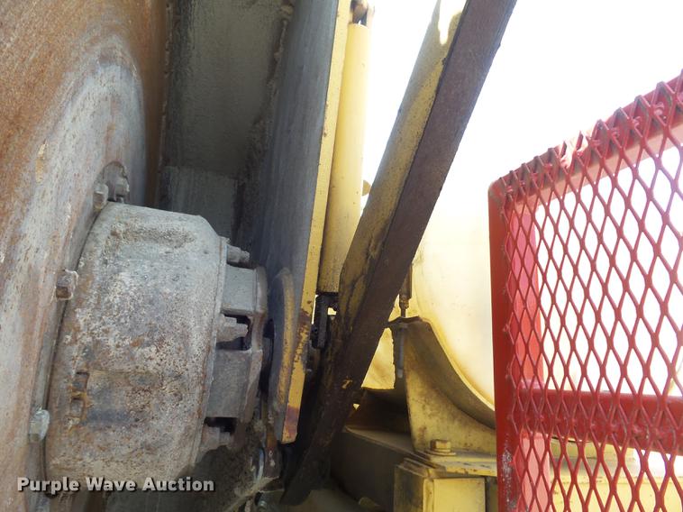 image for item DC7370 1988 Vermeer CC135 concrete cutter