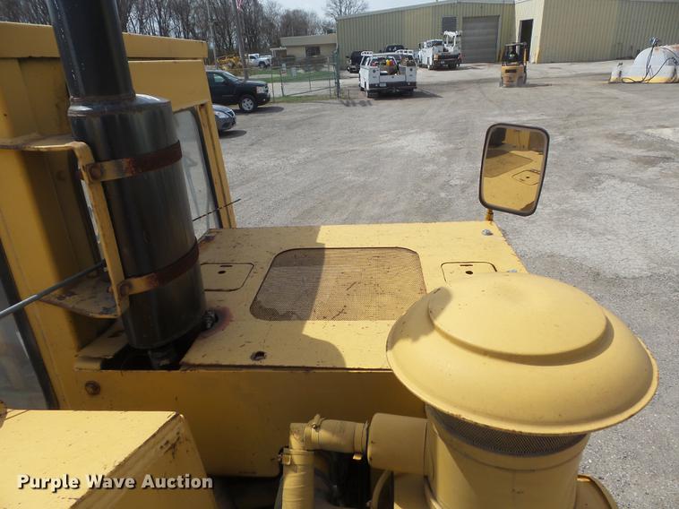 image for item DC7370 1988 Vermeer CC135 concrete cutter