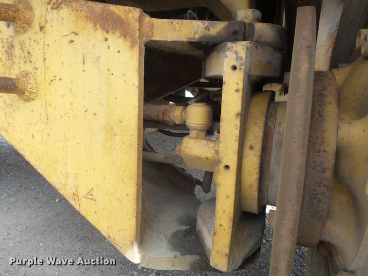 image for item DC7370 1988 Vermeer CC135 concrete cutter