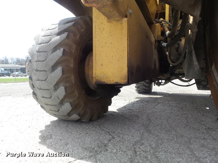 image for item DC7370 1988 Vermeer CC135 concrete cutter