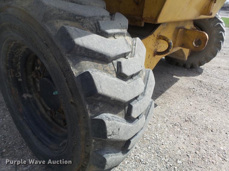 image for item DC7370 1988 Vermeer CC135 concrete cutter