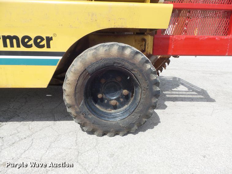 image for item DC7370 1988 Vermeer CC135 concrete cutter