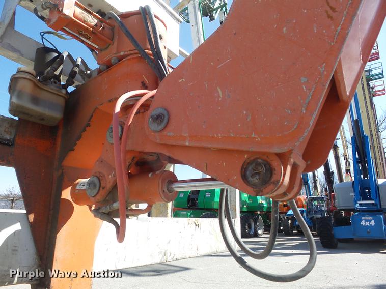 image for item DC7374 2002 Snorkel TB66J boom lift