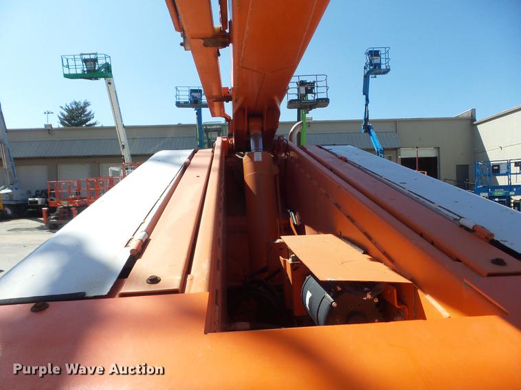 image for item DC7374 2002 Snorkel TB66J boom lift