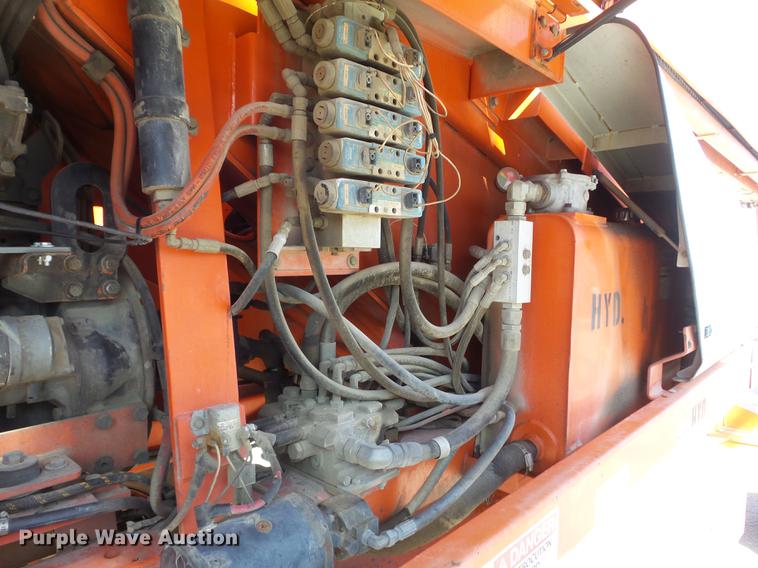 image for item DC7374 2002 Snorkel TB66J boom lift