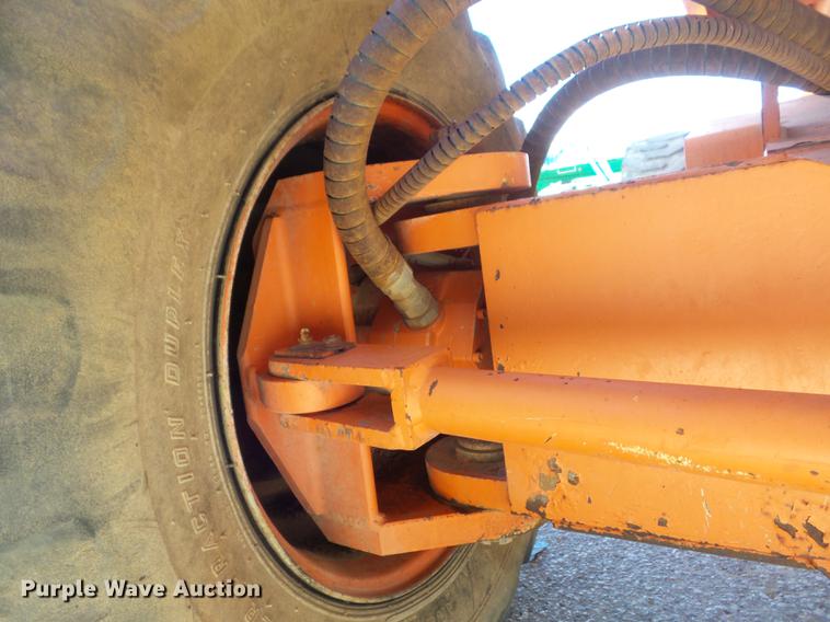 image for item DC7374 2002 Snorkel TB66J boom lift