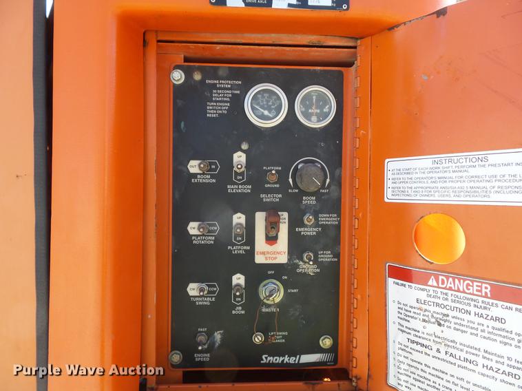 image for item DC7374 2002 Snorkel TB66J boom lift