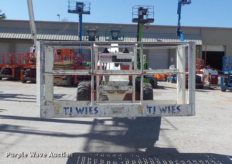 image for item DC7375 2006 Snorkel TB60 boom lift