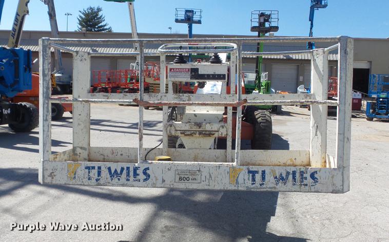 image for item DC7375 2006 Snorkel TB60 boom lift