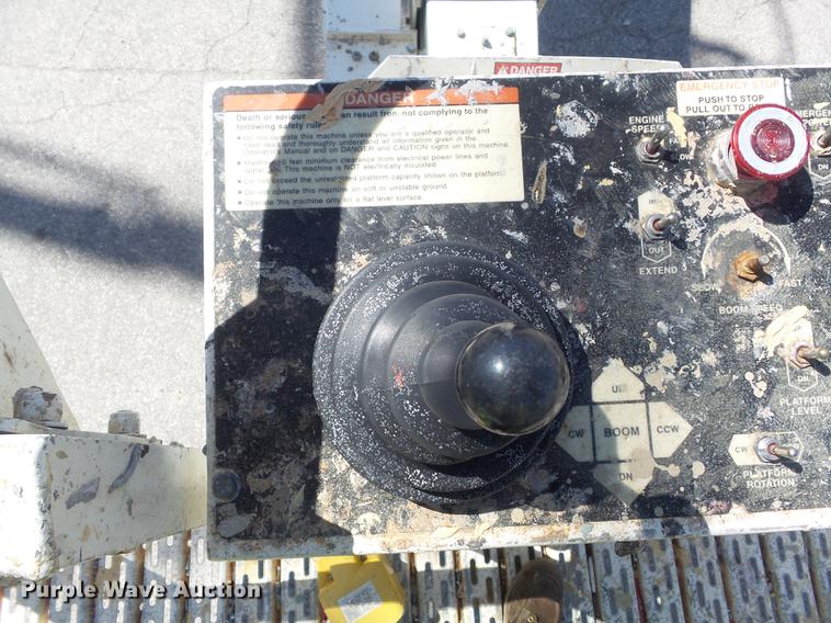 image for item DC7375 2006 Snorkel TB60 boom lift