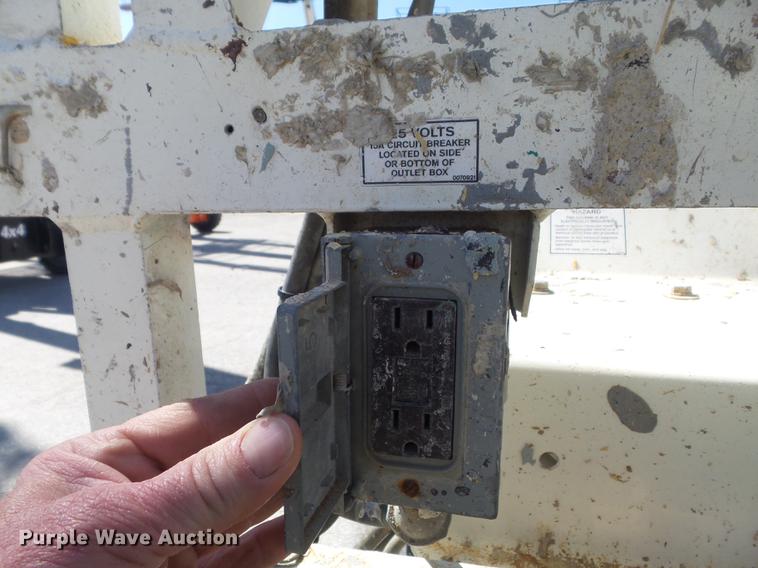 image for item DC7375 2006 Snorkel TB60 boom lift