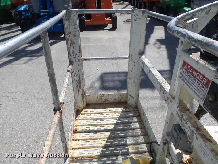 image for item DC7375 2006 Snorkel TB60 boom lift