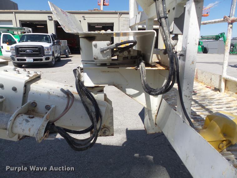 image for item DC7375 2006 Snorkel TB60 boom lift