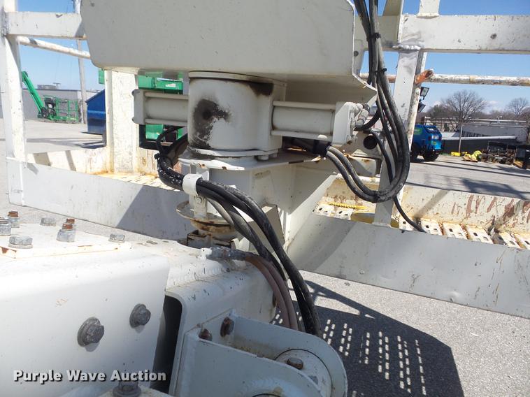 image for item DC7375 2006 Snorkel TB60 boom lift