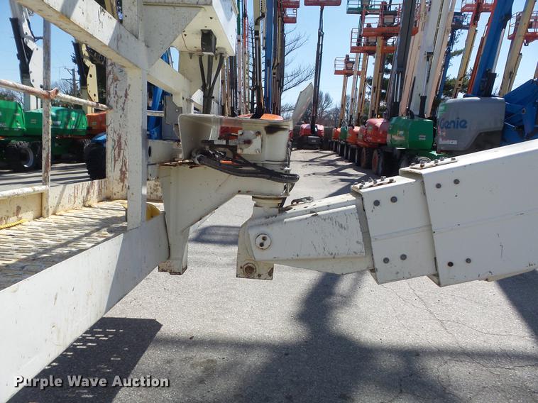 image for item DC7375 2006 Snorkel TB60 boom lift