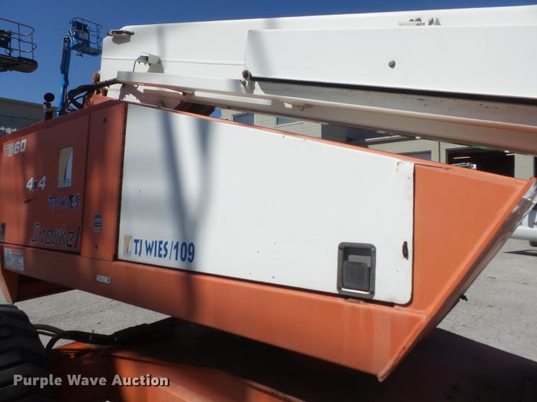 image for item DC7375 2006 Snorkel TB60 boom lift