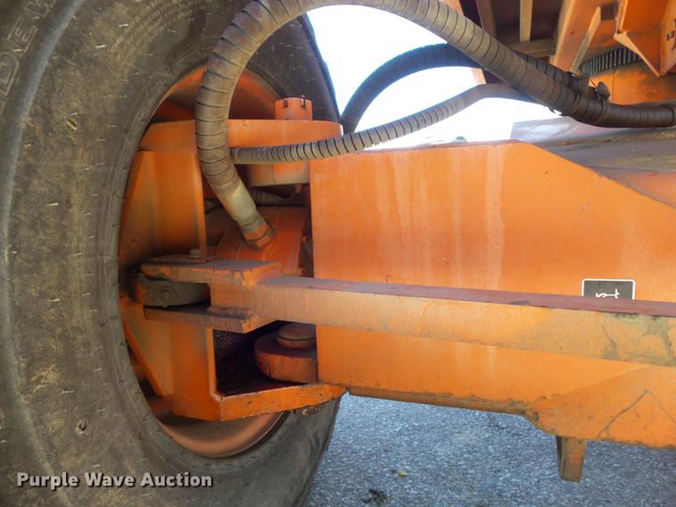 image for item DC7375 2006 Snorkel TB60 boom lift