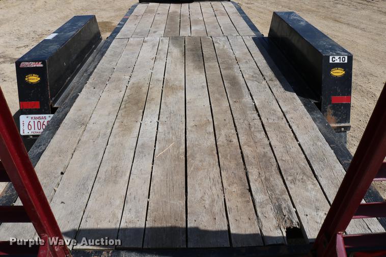 image for item DC7638 2005 Towmaster Contrail C-10 equipment trailer