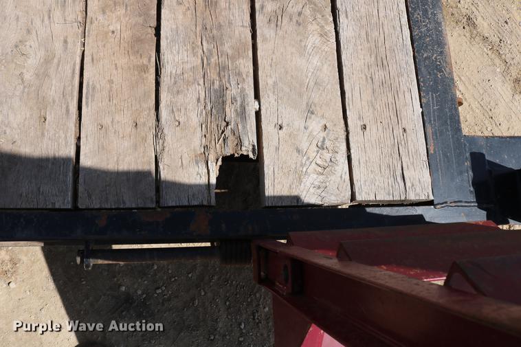 image for item DC7638 2005 Towmaster Contrail C-10 equipment trailer