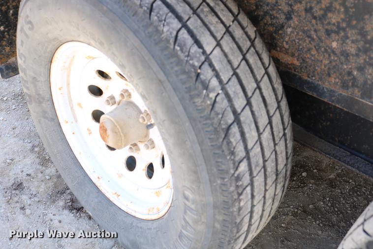 image for item DC7638 2005 Towmaster Contrail C-10 equipment trailer