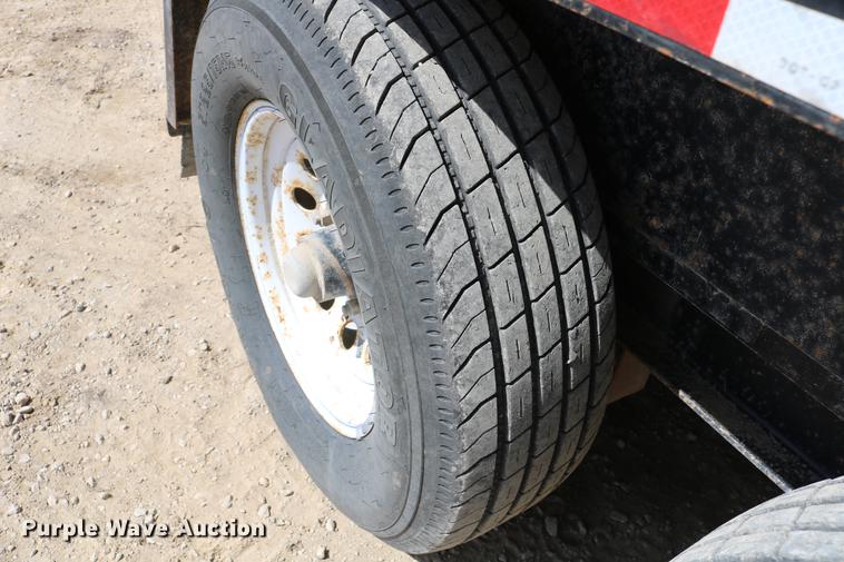 image for item DC7638 2005 Towmaster Contrail C-10 equipment trailer