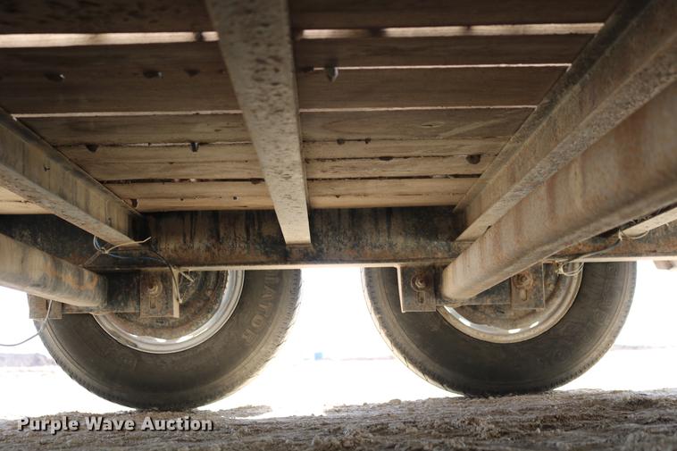 image for item DC7638 2005 Towmaster Contrail C-10 equipment trailer