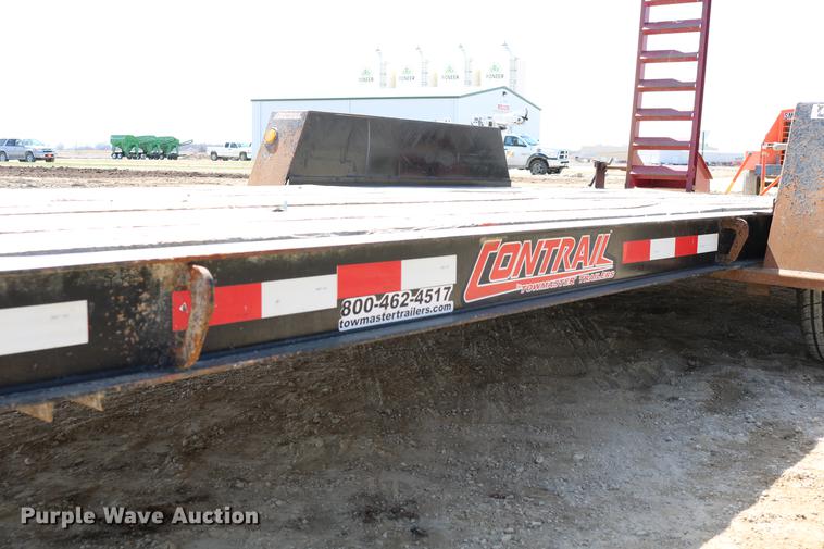 image for item DC7638 2005 Towmaster Contrail C-10 equipment trailer