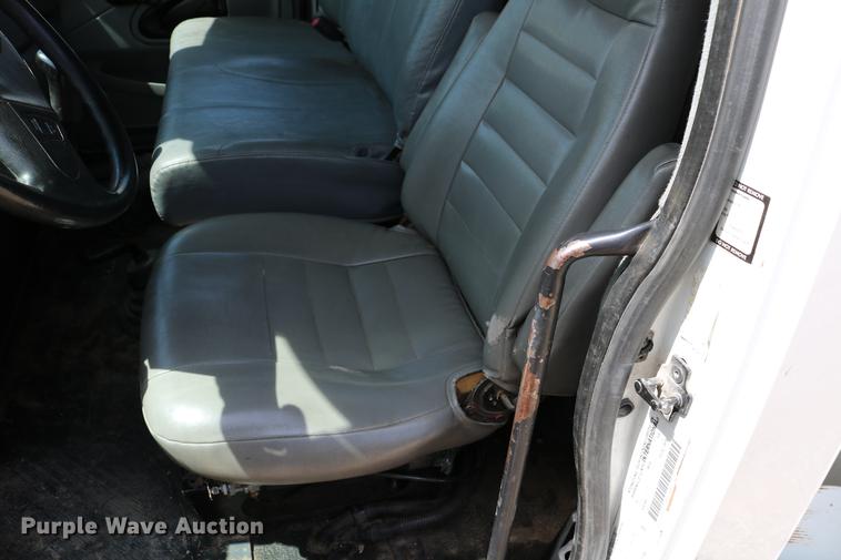 image for item DC7639 2007 International 7300 SFA digger derrick truck