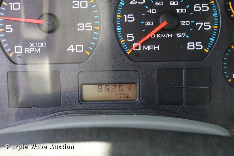 image for item DC7639 2007 International 7300 SFA digger derrick truck