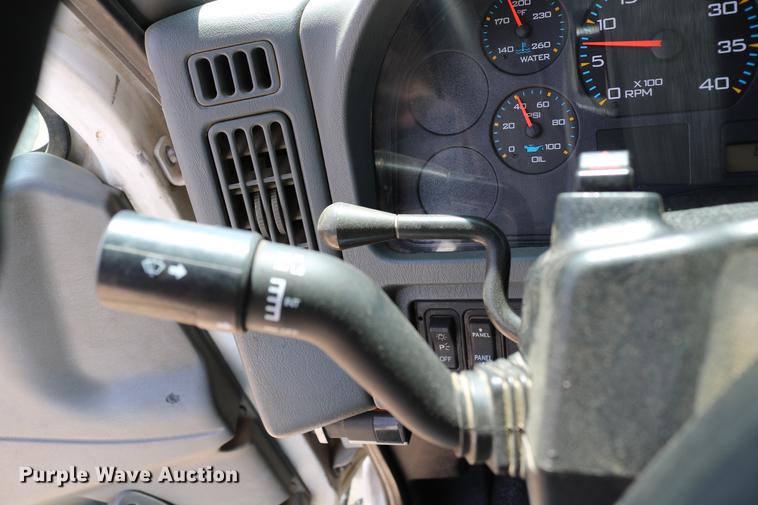 image for item DC7639 2007 International 7300 SFA digger derrick truck