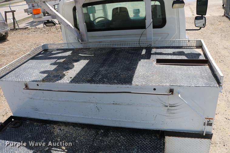 image for item DC7639 2007 International 7300 SFA digger derrick truck