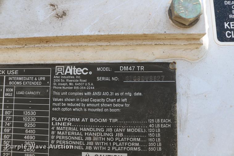 image for item DC7639 2007 International 7300 SFA digger derrick truck