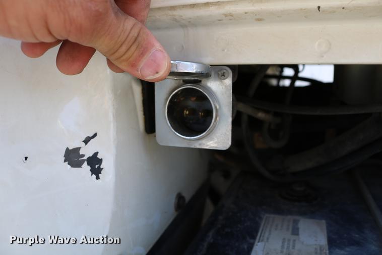 image for item DC7639 2007 International 7300 SFA digger derrick truck