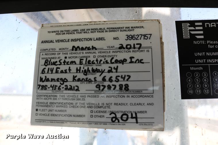 image for item DC7639 2007 International 7300 SFA digger derrick truck