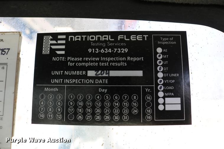 image for item DC7639 2007 International 7300 SFA digger derrick truck