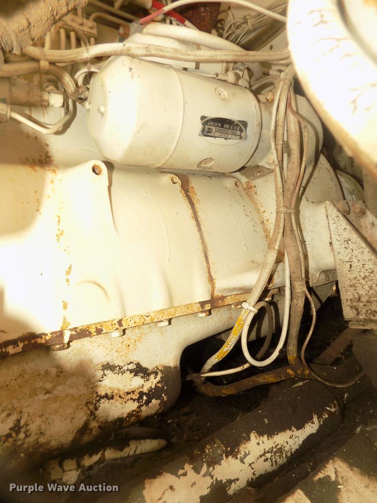 image for item DD2799 Elgin White Wing T street sweeper